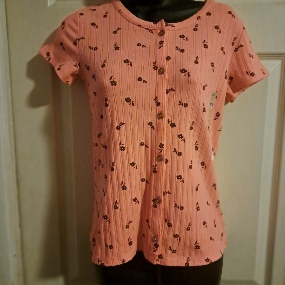 Girls thereabouts NWT button up T'Shirt 5/$25